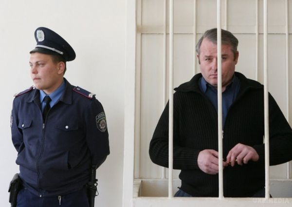 Вбивший жителя Кіровоградщини екс-нардеп Лозінський вийшов на свободу (відео). Засуджений за вбивство чоловік уже вийшов з в'язниці.