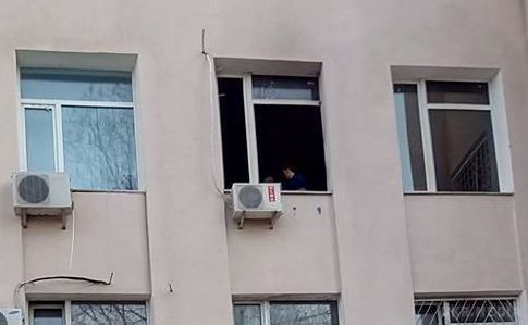 У Києві спалили кабінет судді, який веде справу ГРУшників. Всі документи зберігаються у канцелярії, у кабінеті судді жолдних документів по справі не було.