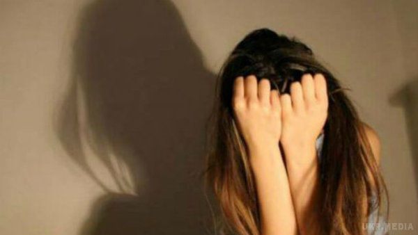 У столиці спіймали молодика-педофіла, який згвалтував школярку. Співробітники правоохоронних органів затримали в Києві 25-річного чоловіка, який 6 квітня зґвалтував на проспекті Правди 10-річну дівчинку