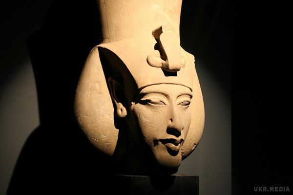 14-метрову статую фараона знайшли в Єгипті. У Єгипті під час розкопок у районі міста Луксор знайшли найбільшу статую фараона Аменхотепа Третього,