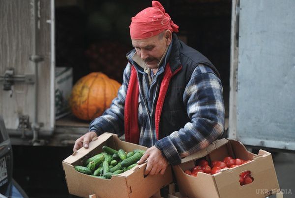 Які радіоактивні продукти з Чорнобиля ми їмо. Згідно з нещодавно опублікованому звіту "Грінпіс", на територіях, де випав радіоактивний пил, рівень забруднення цезієм-137 і стронцієм-90 зменшився вдвічі порівняно з 1986 роком. 