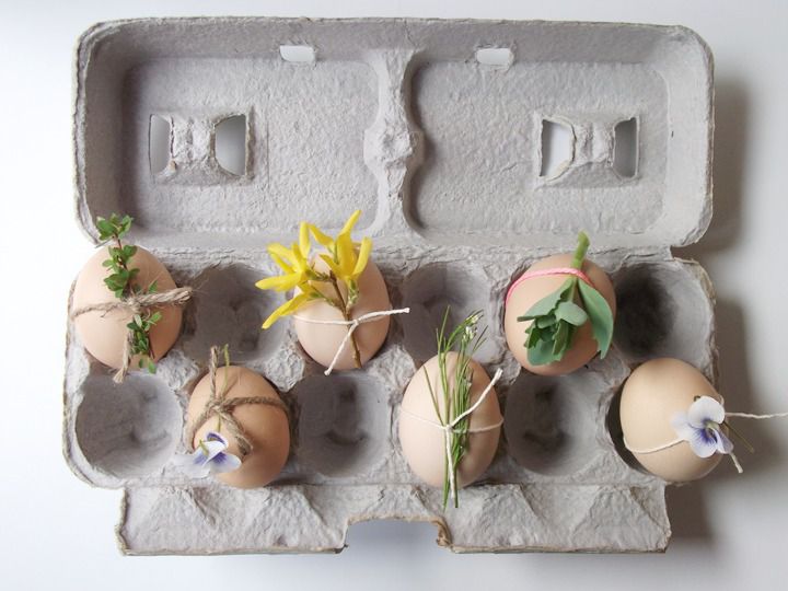 П'ять модних способів прикрасити яйця на Великдень (фото). Красиво розписані і прикрашені яйця завжди викликають захоплення і захват. Але от тільки у більшості господинь фантазії вистачає лише на цибульне лушпиння і готові термонаклейки. Тим не менш, є безліч досить простих способів прикрасити яйця до Великодня.