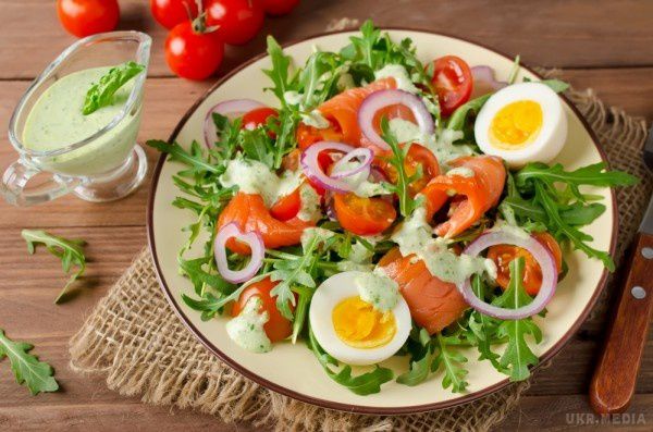 Великдень 2016: ТОП-5 салатів з яєць. Традиційно після Великодня залишається багато варених яєць. Ми розповімо, як приготувати з них смачні весняні салати.
