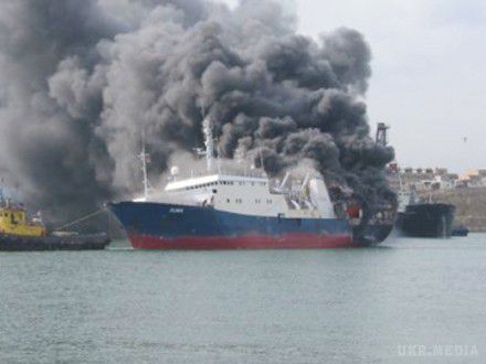 Стали відомі нові дані щодо пожежі на російському танкері. Пожежу на російському танкері Palflot, який знаходиться в Каспійському морі, загасили.