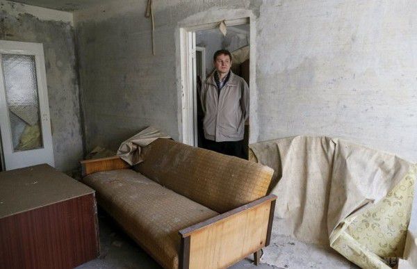  Мешканці Прип'яті зайшли у власні оселі через 30 років після катастрофи(фото). Для них 3-денна евакуація перетворилася на 30-річне вигнання.