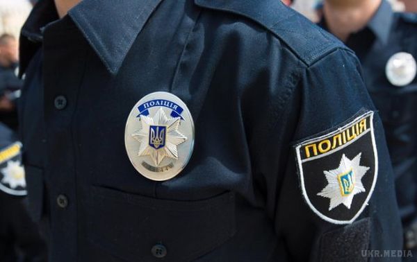 У Києві сталася перестрілка, поранений поліцейський. Одного злочинця вдалося затримати, другий втік.