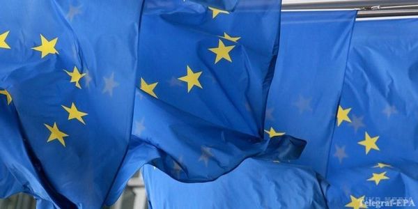 В ЄС з 1 травня вступають в силу нові правила режиму митного союзу. З 1 травня в Європейському союзі набирають чинності нові митні правила, які Європейська комісія розцінює як більш прості, швидкі і надійні.