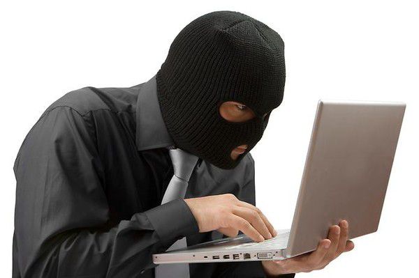 Російський хакер виставив на продаж паролі користувачів Mail.ru. Російський хакер заявив, що він виставив на продаж базу даних зламаних паролів користувачів популярних поштових сервісів.