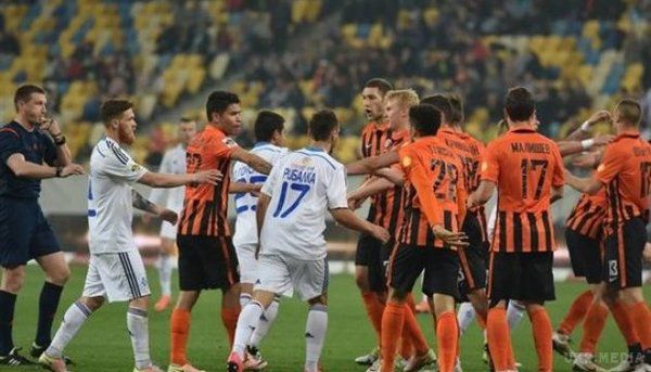   Кучер"Шахтар" і Ярмоленко "Динамо" дискваліфіковани на три матчі  і заплатят  штраф. Захисник донецького "Шахтаря" Олександр Кучер, який брав участь у бійці з футболістами "Динамо" наприкінці гри 24-го туру чемпіонату України, дискваліфікований на три матчі і заплатить 50 тис грн штрафу.