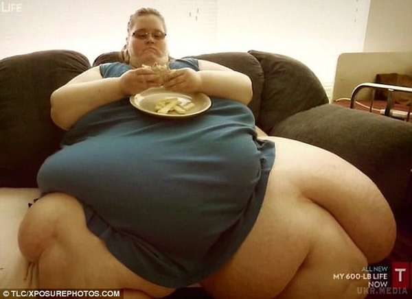 Сама повна жінка в світі схудла на 200 кг: вражаючі фото. Мешканці американського штату Айова Черіті Пірс, яка визнана найбільш повною жінкою світу, вдалося схуднути на 200 кг.