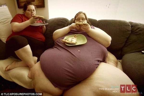 Сама повна жінка в світі схудла на 200 кг: вражаючі фото. Мешканці американського штату Айова Черіті Пірс, яка визнана найбільш повною жінкою світу, вдалося схуднути на 200 кг.
