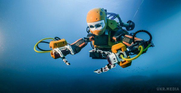Вчені створили робота-русалку для пошуку коштовностей в океанських глибинах (відео). Вчені створили робота-русалку, який потрібен для пошуку коштовностей і наукових підводних експедицій. Проект названий OceanOne і має гуманоїдну будову.
