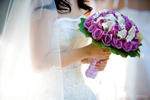  В Українi розпочинається сезон весiль -експерти вирахували "середній чек" весілля. Пiсля довгого посту та великоднiх свят в Українi розпочинається сезон весiль