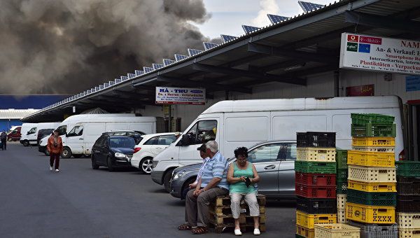 У Берліні горить найбільший азіатський ринок.  Пожежа охопила найбільший азіатський ринок Берліна Dong-Xuan.