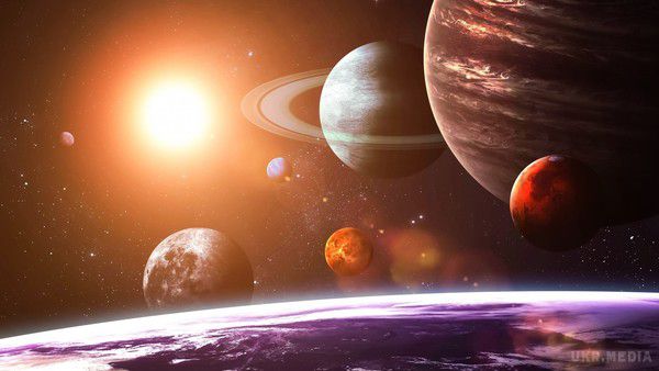 Вчені виявили альтернативну Сонячну систему Kepler-223. Нещодавно на сторінках наукового видання Nature була опублікована стаття про відкриття команди західних астрономів. Їм вдалося виявити зірку Kepler-223, навколо якої оберталися газові планети-гіганти. Дослідники відразу охрестили її як альтернативну Сонячну систему.