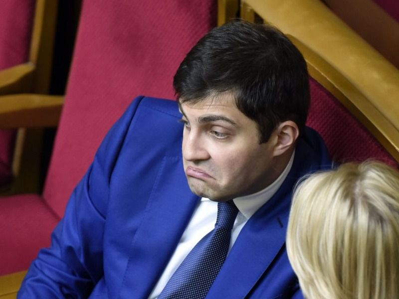 Луценко не бачить Сакварелідзе в ГПУ, оскільки той "вибрав політику". Новообраний генеральний прокурор Юрій Луценко не бачить колишнього заступника генпрокурора Давида Сакварелідзе в ГПУ, оскільки той "вибрав політику".