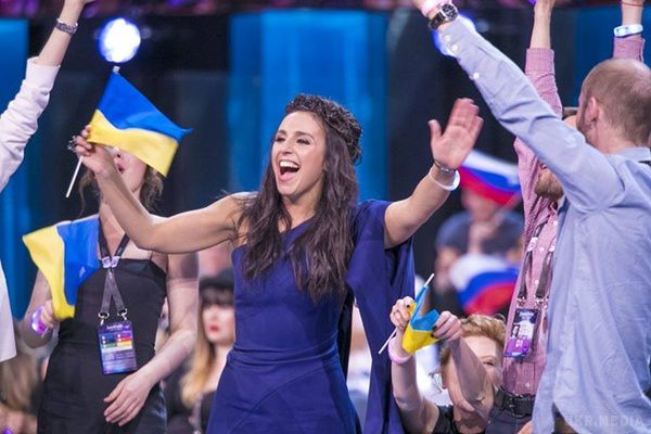Костянтин Меладзе - про Джамалу: "На фіналі найголовніше – це не перегоріти і не перетиснути". У фіналі національного відбору, який спільно проводили телеканали СТБ та UA: Перший, музичний продюсер і один з його журі Костянтин Меладзе бажав Джамалі зібрати таку команду, яка зробить все можливе і неможливе, щоб її номер став ідеальним. 
