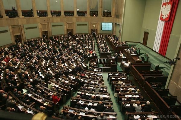 Для українських депутатів Польща хоче провести стажування. Польща готова організувати у себе стажування українських депутатів
