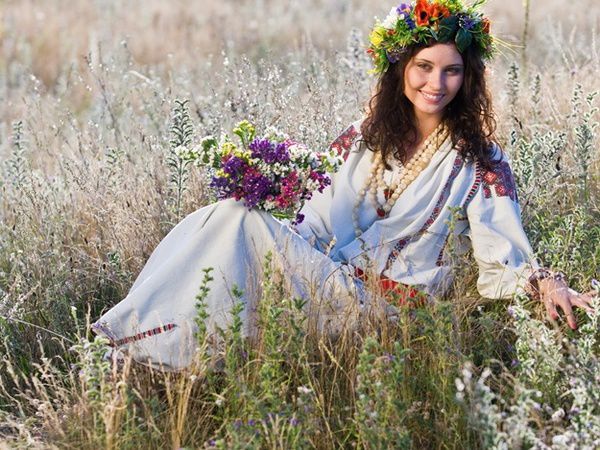 Красиві вірші про вишиванку. Україна сьогодні святкує день вишиванки.