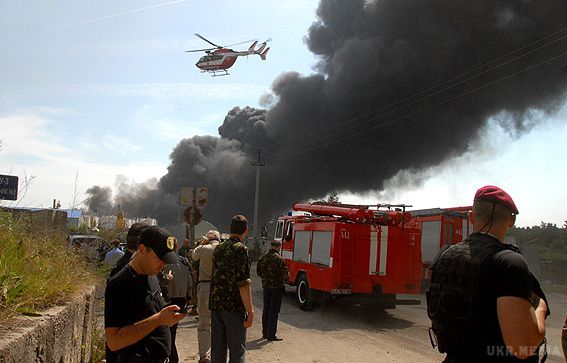 Слідчі національної поліції завершили розслідування трагедії на нафтобазі «БРСМ» (ВІДЕО).  Нацполіція України завершила розслідування пожежі на нафтобазі «БРСМ-нафта» в Київській області.
