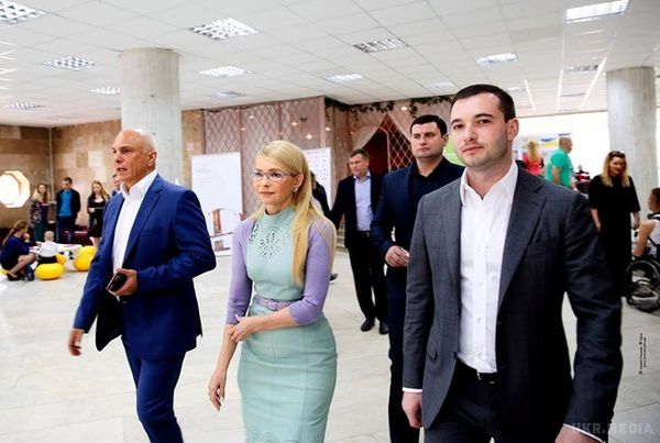 У родині Тимошенко очікується поповнення (фото). У родині Юлії Тимошенко гряде поповнення. Її донька Євгенія Тимошенко ось-ось стане мамою.
