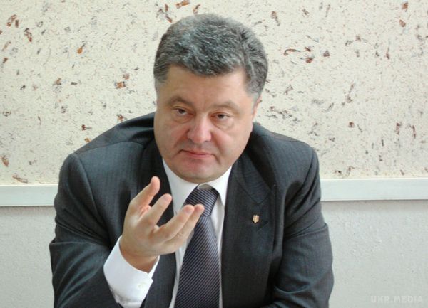 Порошенко розповів про "походження" "чорної бухгалтерії" ПР. Президент України Петро Порошенко заявив, що джерелом походження документів так званої "чорної бухгалтерії" Партії регіонів є правоохоронні органи,