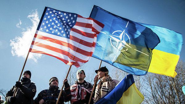Представник Держдепартаменту США назвав Україну членом НАТО. Фактично це означає, що Альянс продовжить підтримку офіційного Києва у протистоянні Москві.