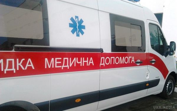 У Києві безпритульний вдарив ножем у живіт демобілізованого з зони АТО військовослужбовця. Потерпілого забрали в лікарню, ніж довелося витягати хірургам на операційному столі.