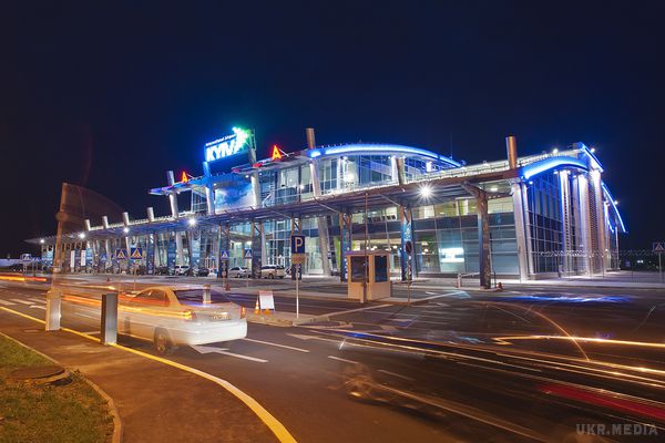 Аеропорту "Київ" присвоїли ім'я Сікорського. Таке рішення було прийнято на засіданні Київської міської ради.