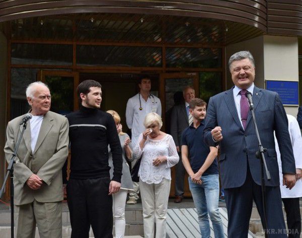 Порошенко пообіцяв звільнити Сенцова і Кольченко. Звільнення Солошенко і Афанасьєва доводить ефективність мінських угод.
