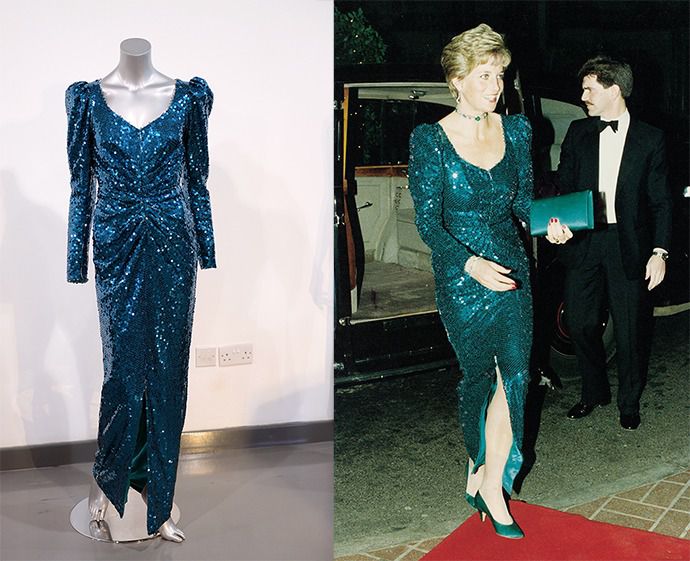На аукціоні продали унікальні сукні принцеси Діани (фото). Два вбрання принцеси Діани, в яких вона з'явилася в середині 1980-х, пішли з молотка більш ніж за 100 тис. фунтів стерлінгів.