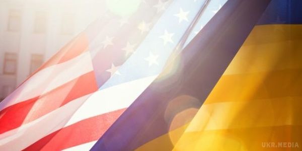 США виділять Україні 220 млн доларів на проведення реформ. США вирішили виділити Україні 220 млн доларів на проведення економічних, політичних і енергетичних реформ.