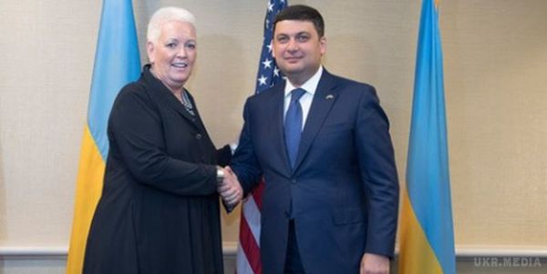 США виділять Україні 142 мільйони доларів на реформи. Агентство США з міжнародного розвитку (USAID) планує виділити Україні 142 млн доларів на підтримку різноманітних реформ.