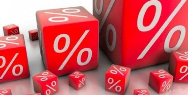 Середня ставка за гривневими депозитами на 12 місяців становить 18,97%. Ставки за депозитами в гривні на 6 місяців складають в середньому 18,39%, в доларах - 5,81%, євро - 5,04%.