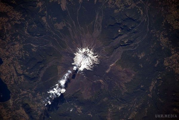 Англійський астронавт опублікував фото Землі з космосу(фото). Зовсім не такою ми бачимо нашу Землю поблизу.