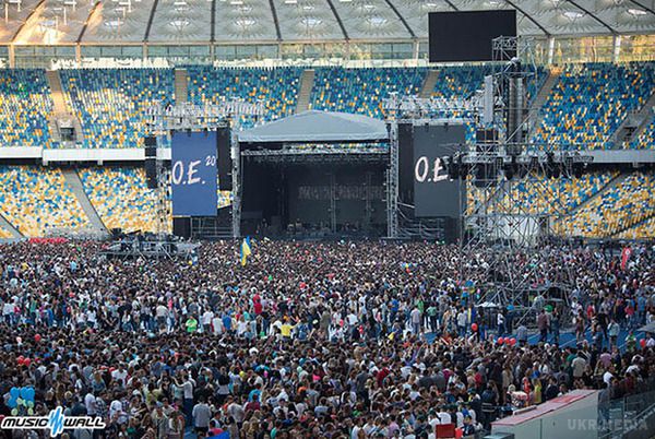 Концерт гурту "Океан Ельзи" на "Олімпійському" побив рекорд. Концерт гурту Океан Ельзи у Києві в суботу, 18 червня, відвідали щонайменше 85 тисяч осіб. 