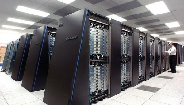 У Китаї створили найпотужніший у світі комп'ютер. Китайський суперкомп'ютер Sunway TaihuLight визнаний найпотужнішим у світі. Він очолив новий рейтинг суперкомп'ютерів Top500 за червень 2016 року.