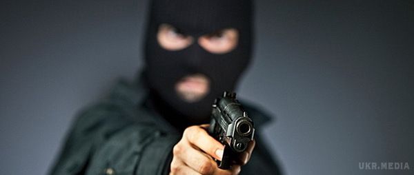 На Київському підприємстві невідомі особи зчинили стрілянину. У Святошинському районі Києва на території одного з підприємств невідомі особи зчинили стрілянину та втекли з місця інциденту у невідомому напрямку.