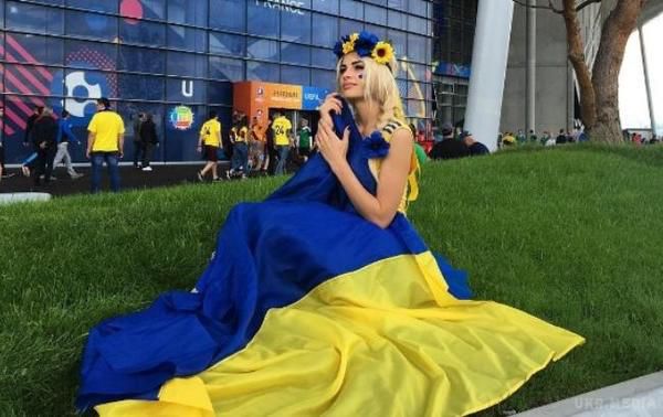 "Королева Євро 2016": "Не можу сказати, що наша команда погано грала". Влада Щеглова сама довгий час грала в жіночій футбольній команді і мріє стати спортивним журналістом.