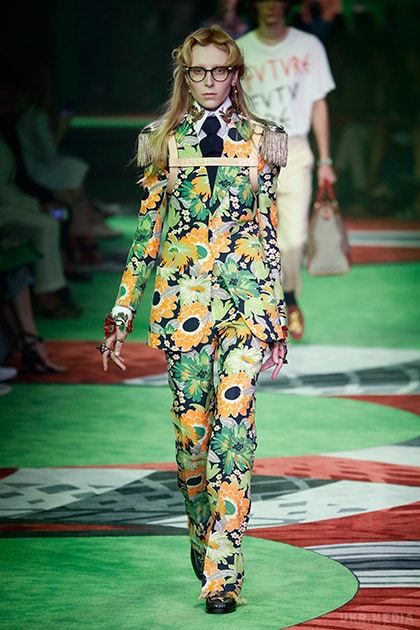 Тиждень чоловічої моди в Мілані: топ-20 найбільш екстравагантних образів (фото). У вівторок, 21 червня в Мілані завершився Тиждень чоловічої моди, на якій були представлені весняно-літні колекції 2017 року.