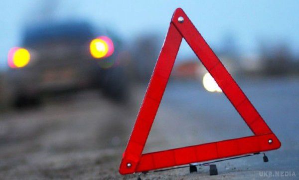 Водій збив одразу п'ятьох дітей в Івано-Франківській області. Ввечері 26 червня на Прикарпатті автомобіль ВАЗ 2106 під керуванням 60-річного чоловіка влетів у натовп дітей, які йшли по узбіччю в попутному напрямку.