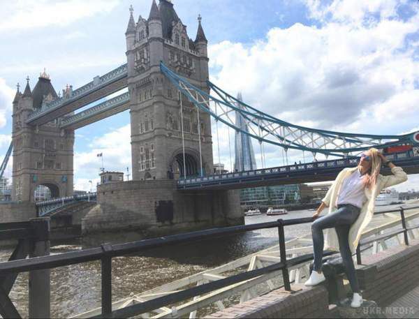 Оля Полякова похвалилася фотографіями з Лондона. Оля Полякова з донькою відпочиває в Лондоні.