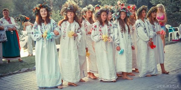 Сьогодні ніч Івана Купала 2016: кращі смс-привітання. Добірка чудових і оригінальних привітань на свято Івана Купала.