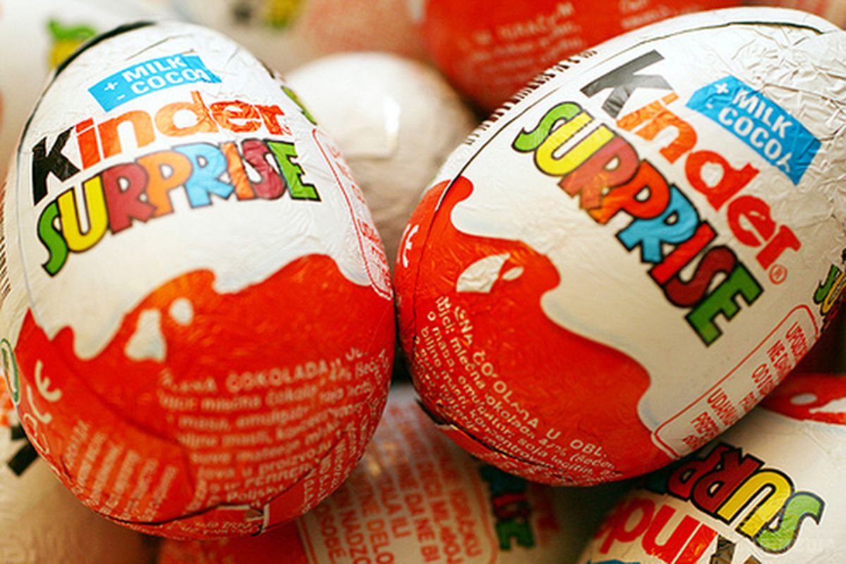 Kinder Surprise є канцерогеном. Німецька організація Foodwatch б'є тривогу: шоколад італійського виробництва Феррер і німецького Сан Райс містять сильну концентрацію вуглеводневих мінеральних масел.