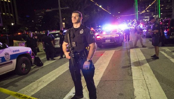 Стрілянина у Далласі - Число загиблих зросло до п'яти. Число загиблих під час мітингу у Далласі зросло до 5 осіб. Жертвами снайперської стрілянини стали поліцейські.