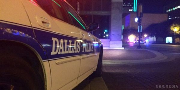 Стрілянина у Далласі: Підозрюваний заявив про закладених у місті бомбах. Затриманий після стрілянини в Далласі заявив, що заклав по всьому місту бомби.