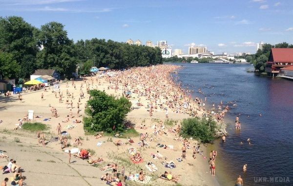 Три столичних пляжі – небезпечні для здоров'я. Санітарні лікарі порекомендували не купатися на трьох столичних пляжах. 