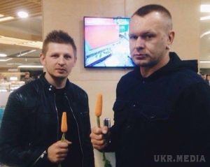 "В людей ілюзії, ніби гурту "Тартак" вже немає" - Сашко Положинський (відео). "Хотілося б тільки, щоб назва пісні не викликала в людей ілюзії, ніби це "Тартака" вже немає