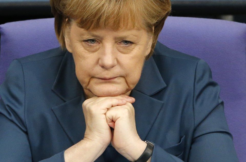 Федеральний канцлер Німеччини Ангела Меркель розповіла, коли Британія вийде з ЄС. Вона зазначила, що рішення вже прийнято і тепер Великобританія повинна подати заявку на вихід зі складу Європейського союзу.