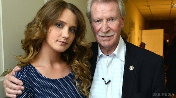 Дружина 85-річного актора Івана Краско не хоче продовжувати рід. Юна дружина 85-річного актора Івана Краско не бажає продовжувати рід. 